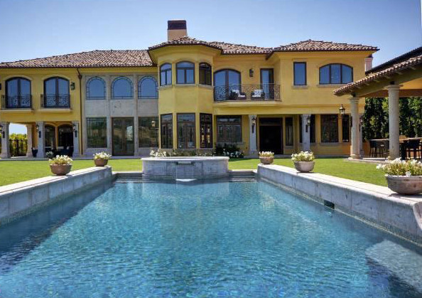 Vợ chồng Kanye West - Kim Kardashian trước đó từng sinh sống tại một biệt thự rộng khoảng 836 m2 ở khu Bel Air, Los Angelses mà họ đã mua vào năm 2013 với giá 11 triệu USD. Ảnh: Nelson Shelton &amp; Associates.