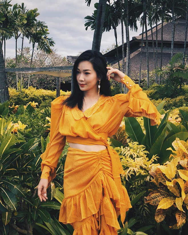 Những hình ảnh khoe đồ hiệu, đi du lịch xa hoa của gia đình Shaine khiến nhiều người phải xuýt xoa. Tuy nhiên, bên cạnh sự ngưỡng mộ, Shaine chia sẻ với First Classe cô phải đối mặt với nhiều áp lực. "Thật khó để làm hài lòng tất cả mọi người. Ngay cả khi tôi đăng một bức ảnh con trai đang làm bài tập về nhà, hay mặc một bộ vest, một số người sẽ nói tôi đang cố ép con trẻ làm theo ý mình", cô nói.