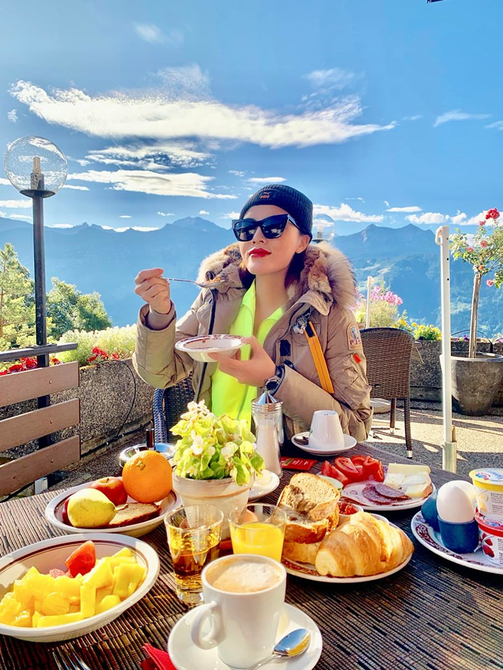 Cu dan mang tiep tuc soi moi anh khi ngu cua HH Ky Duyen-Hinh-2