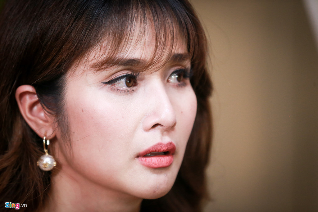 Một số khán giả cho rằng gương mặt Thảo Trang không còn vẻ tròn trịa, phúc hậu là do cô phẫu thuật thẩm mỹ. Diễn viên sinh năm 1987 khẳng định cô chưa từng đụng tới dao kéo. Bác sĩ thẩm mỹ nhiều lần khuyên cô chỉnh sửa một chút ở đầu mũi để tình duyên bớt lận đận nhưng Thảo Trang cho biết cô sợ đau, không dám làm.