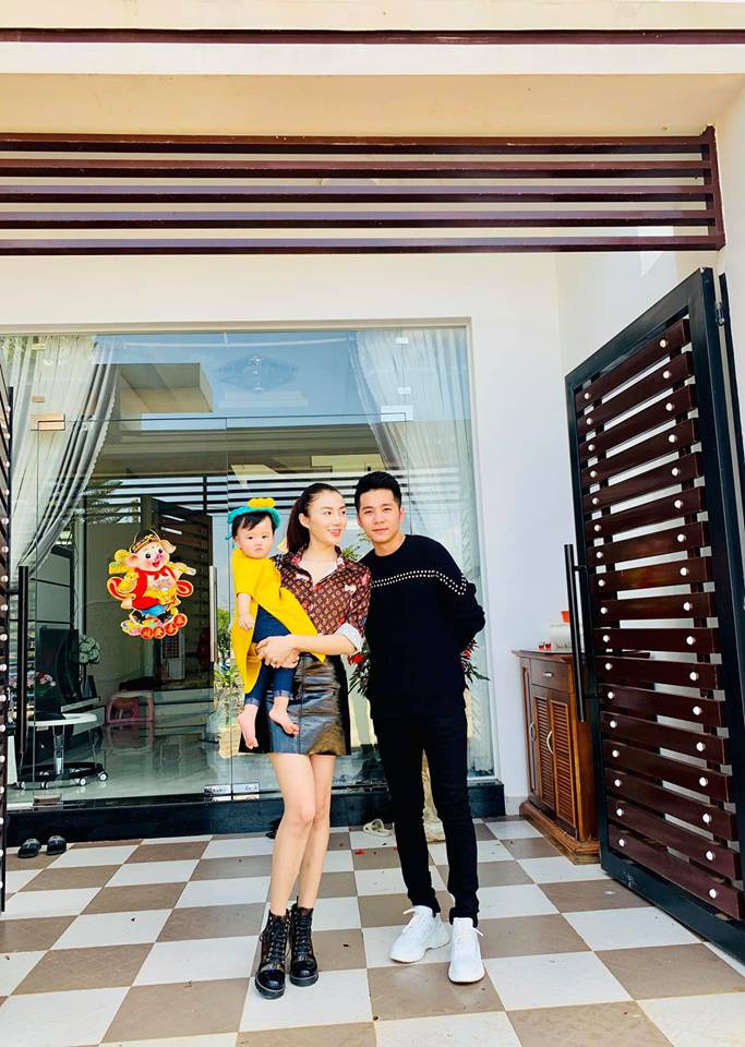 Le Ha hanh dong la truoc dam cuoi khien fan lo lang