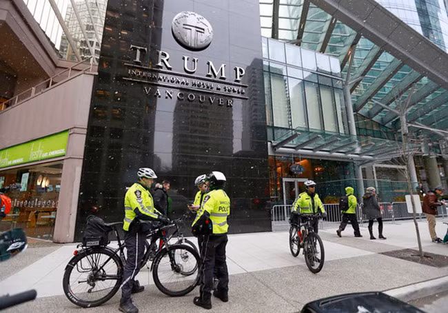 Khách sạn được xây dựng gần đây nhất là Trump International Hotel &amp; Tower Vancouver.