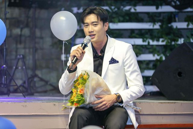 Quoc Truong bat ngo tuyen bo 