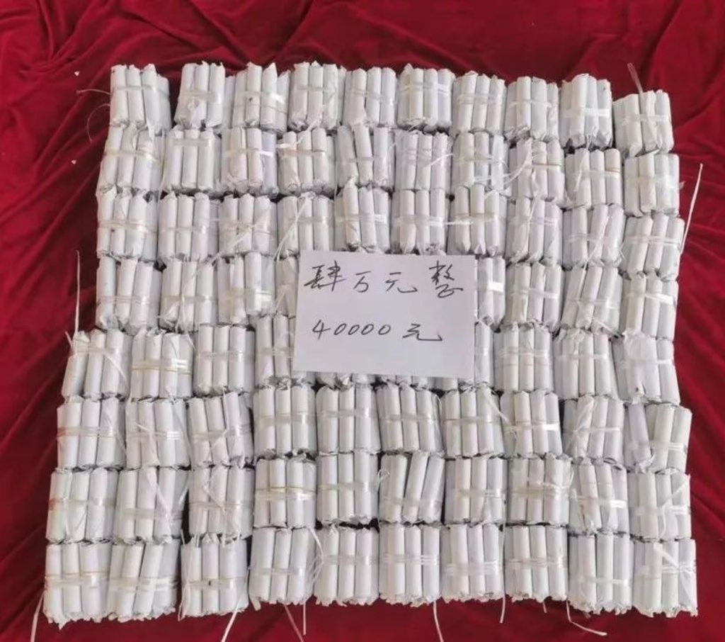 Vac bao tai tien di mua o to, nhan vien toat mo hoi phuc vu 