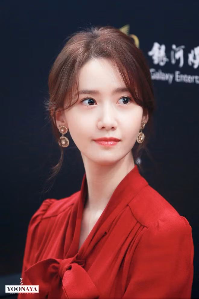 Mới đây, Yoona tiếp tục thử sức với tác phẩm điện ảnh mới mang tên EXIT. Với những hình ảnh được nhà sản xuất tung ra, người hâm mộ lại được chiêm ngưỡng nhan sắc không tuổi của cô nàng. Ảnh: Yoonaya, Pinterest.