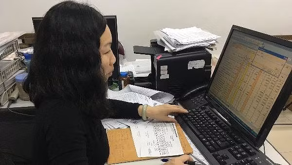 Lam viec den 30 Tet, cac ba vo xoay so kieu gi?