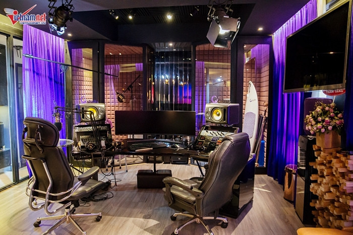 Đây là không gian Lương Bằng Quang tâm đắc nhất: phòng thu âm mang tên Q Studio.