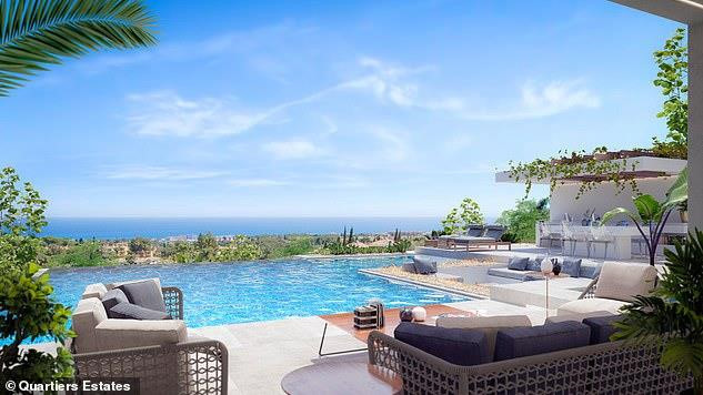 Hồ bơi ngoài trời cùng những bộ sofa cỡ lớn bao quanh giúp CR7 dễ dàng đắm mình, tận hưởng khung cảnh cảnh đại dương một cách thư thái.