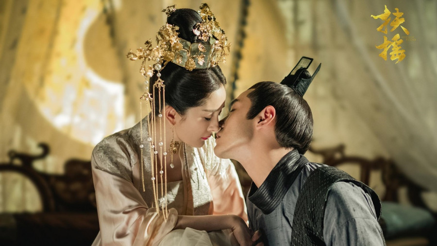 Ky nu 1 doi chong van duoc vua me man sac phong hoang hau