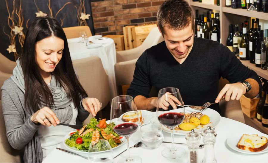 Nhin tuong an biet ngay ai la nguoi co so phu quy, hung thinh