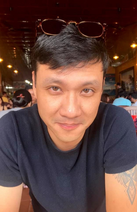 Dang anh chan dung chong, Dan Le tha thinh cuc ngot