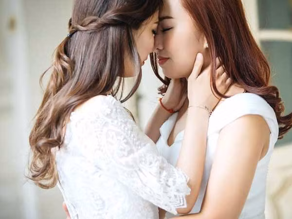 Em gai muon bo chong de chay theo tieng goi cua tinh yeu