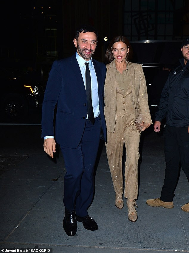 Bởi Irina Shayk muốn dành thời gian cho sự nghiệp và chăm sóc con cái.