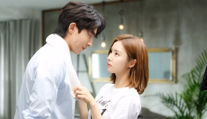 Nhan trai dang vi che ban gai nha ngheo khong xung voi minh