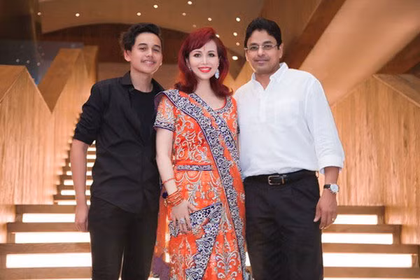 Hoa hau 1m58 bao nam moi tai xuat, lo nha o An Do gay soc-Hinh-4