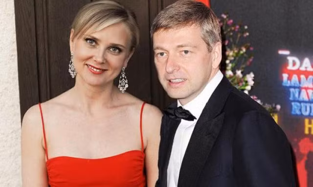 Cuoc chien 6 nam gianh khoi tai san 8,8 ty USD cua vo chong ty phu Nga