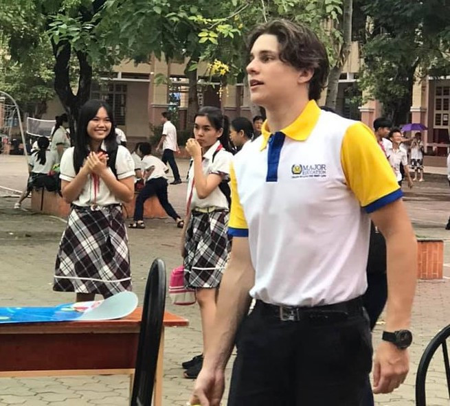 Co giao Romania va nhung thay giao Tay tai Viet Nam-Hinh-2