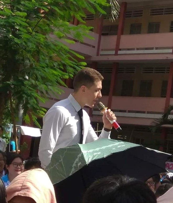 Co giao Romania va nhung thay giao Tay tai Viet Nam-Hinh-3