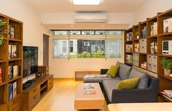 Toàn bộ phòng có điều kiện ánh sáng tốt nhờ thiết kế cửa sổ kính.