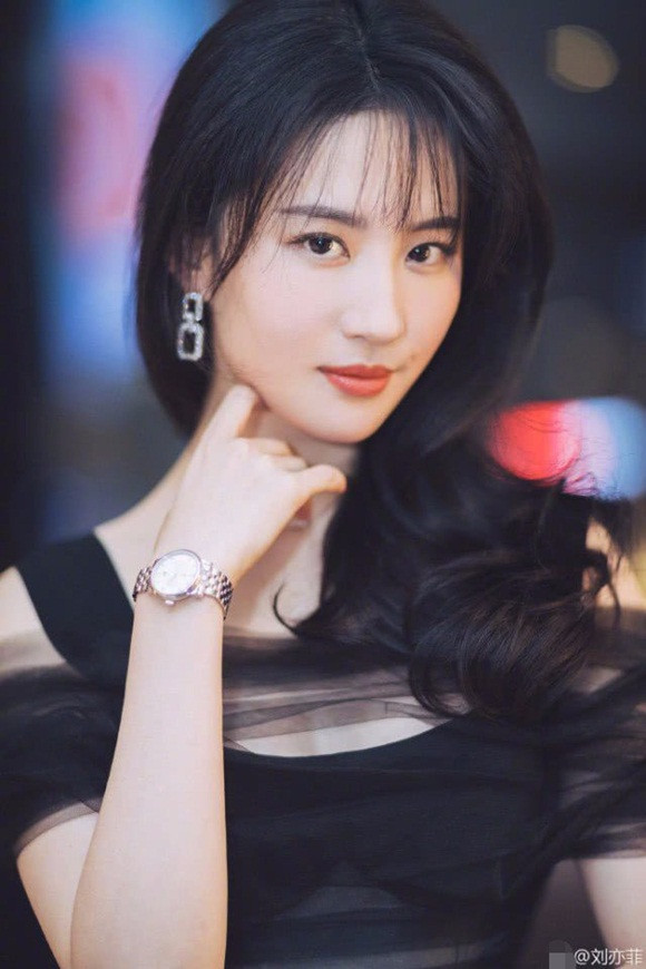 Nhan sắc hiện tại của Lưu Diệc Phi không khác là bao.