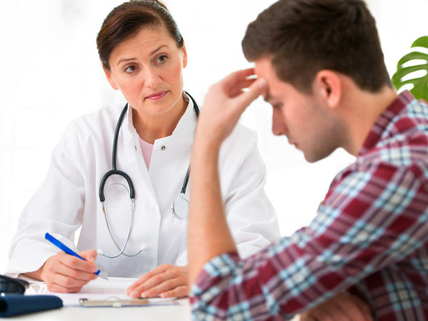 Vấn đề về đi tiểu: Ở nam giới, tiểu nhiều, tiểu đêm hay tiểu khó là những triệu chứng ban đầu cho thấy họ đang bị ung thư tuyến tiền liệt. Do đó, để chắc chắn, khi cơ thể có những dấu hiệu trên, bạn nên đi khám sớm để kịp thời xử lý, tránh biến chứng nguy hiểm có thể xảy ra.