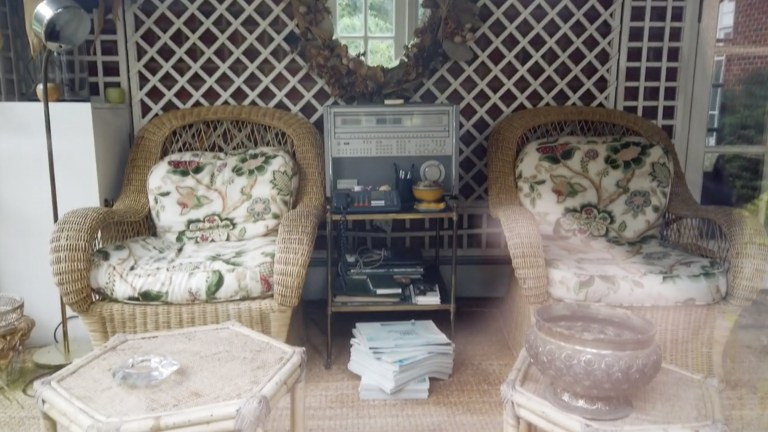 Một cuộc điều tra của The Guardian cho thấy 16 trong số các biệt thự bị bỏ hoang hoàn toàn trong khi những biệt thự khác chỉ được sử dụng trong một thời gian ngắn. (Ảnh: Beyond the Point / News Dog Media)