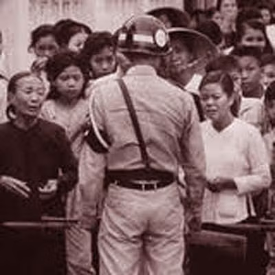 Nhiều người dân bị tra xét để tống giam.