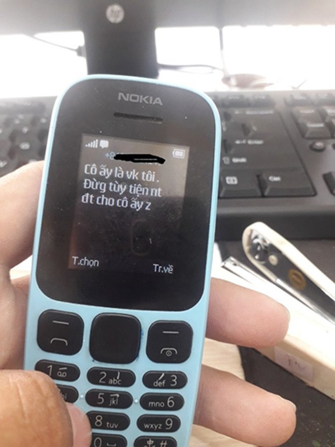 Shipper bi chong khach hang nhan tin dan mat vi nghi ngoai tinh-Hinh-2