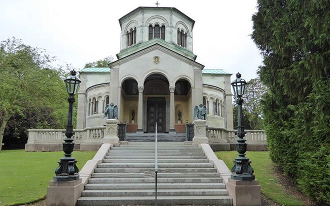 Lăng mộ Hoàng gia tại khuôn viên Frogmore House, nơi an nghỉ cuối cùng của Nữ hoàng Victoria và Hoàng tử Albert, được hoàn thiện vào năm 1871. Ảnh: Royal Windsor.