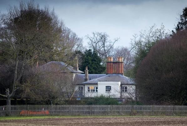 Theo The Sun, hàng triệu bảng Anh sẽ được chi cho việc tu sửa căn nhà, giúp nó trở nên sang trọng hơn với những tiện ích như nhà trẻ, phòng gym, phòng yoga. Hoàng gia Anh không công khai con số cụ thể trước dân chúng. Ảnh: Shutterstock.