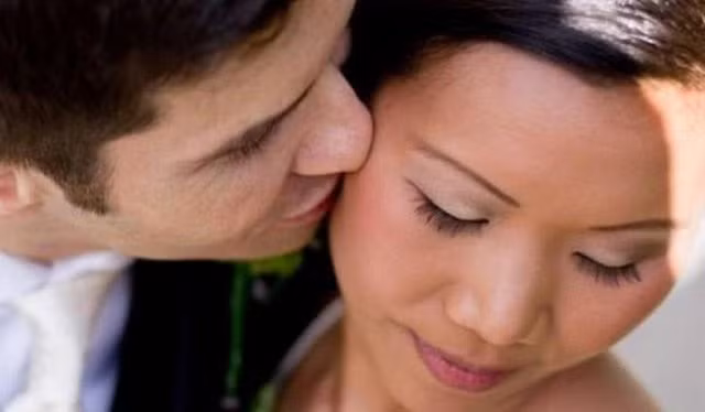 2 khu vuc cam ki duoc hon len keo doan menh-Hinh-2