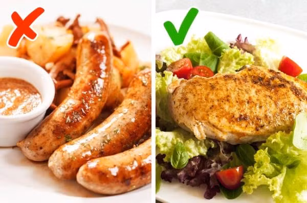 Xúc xích: Theo các chuyên gia, xúc xích có chứa nhiều chất béo, muối, phụ gia, hương vị và các chất bảo quản gây kích ứng dạ dày, làm tăng nguy cơ ung thư nếu như ăn thường xuyên vào buổi sáng.