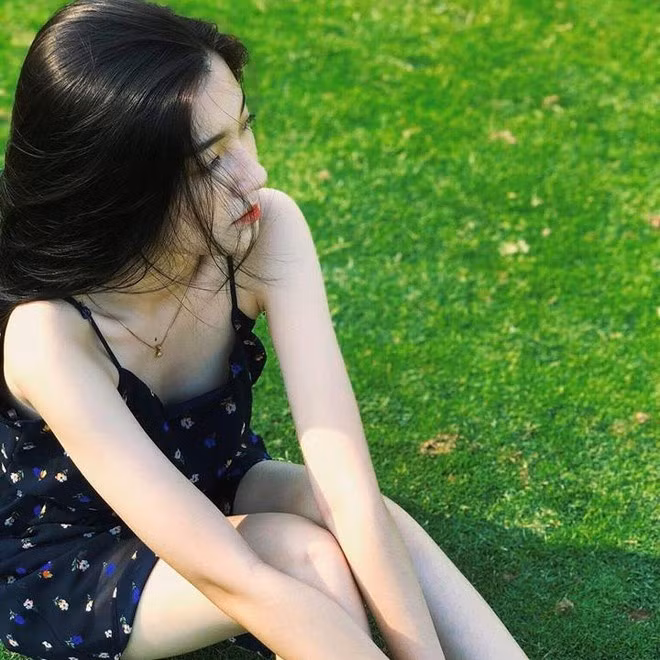 Thiên Nhi yêu thích du lịch và mong được khám phá nhiều nơi. Cô hy vọng có thể trở thành hướng dẫn viên du lịch để thỏa mãn đam mê của mình.