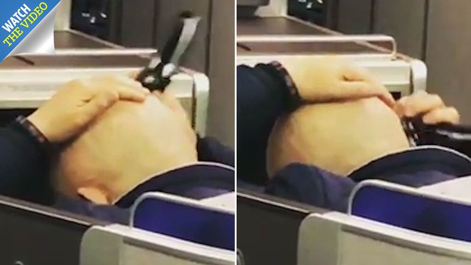 Cạo đầu trên máy bay: Trên một chuyến bay của hãng United Airlines (Mỹ), một hàng kháchhạng thương gia dùng dao cạo điện để cạo sạch tóc tai. Đoạn video này được chia sẻ chóng mặttrên mạng xã hội. Ảnh: The Sun.