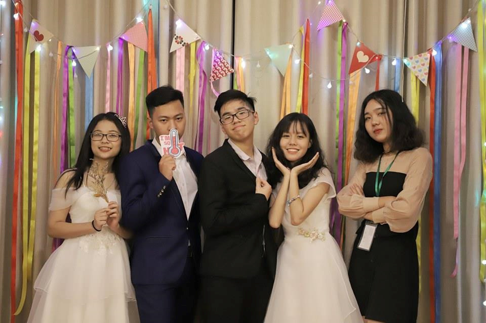 10X Lao Cai tu choi 10 truong dai hoc My: So bi gan mac “con nha nguoi ta”-Hinh-2