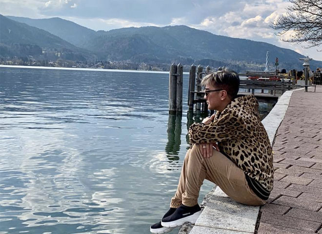 Dam Vinh Hung dap tra soc khi bi cong khai “ga tinh” tren Facebook