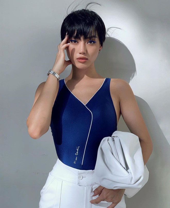 Hiện tại, Khánh Linh đã chuyển vào TP.HCM sinh sống để tiện cho việc phát triển con đường nghệ thuật. Ngoài mẫu ảnh, cô là gương mặt đại diện cho nhiều nhãn hàng. Nữ hoàng lookbook Hà thành là một trong số ít hot girl Việt thẳng thắn thừa nhận đã can thiệp dao kéo. Trong vài lần chia sẻ, 9X cho biết bố cô chính là người đã tự tay nâng mũi cho con gái. Khánh Linh là người ủng hộ thẩm mỹ với quan điểm con gái nên biết cách làm bản thân ngày càng đẹp hơn nhưng phải chắc chắn tìm được nơi uy tín.