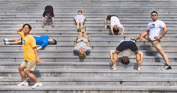 Phong cách này được gọi là freestyle - mạnh ai nấy diễn.