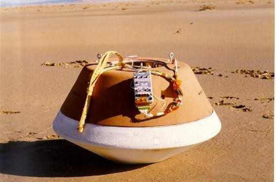 Tất cả chúng ta đều được tạo nên từ bụi sao trong vũ trụ. Điều này nghe có vẻ khó tin song gần như mọi nguyên tố được tìm thấy trên Trái Đất đều được tạo nên từ phần lõi đang cháy của một ngôi sao. Theo như nhà thiên văn học Carl Sagan: "Nitơ tồn tại trong DNA của chúng ta, Can-xi trong răng của chúng ta, sắt trong máu của chúng ta, Carbon trong miếng táo chúng ta ăn cũng được tạo nên từ những phần bên trong của một ngôi sao đang sụp xuống”.