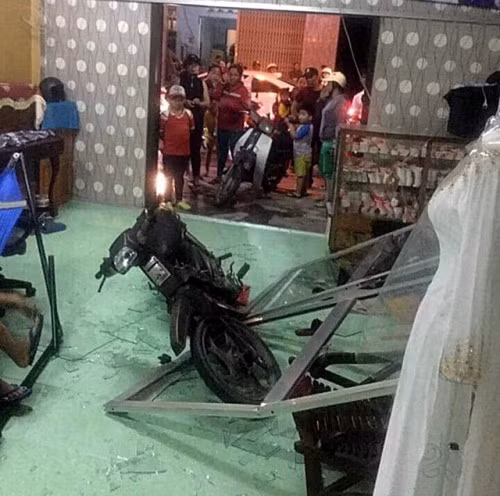 Cong an vao cuoc xac minh vu thay xam hai 3 nu sinh tieu hoc