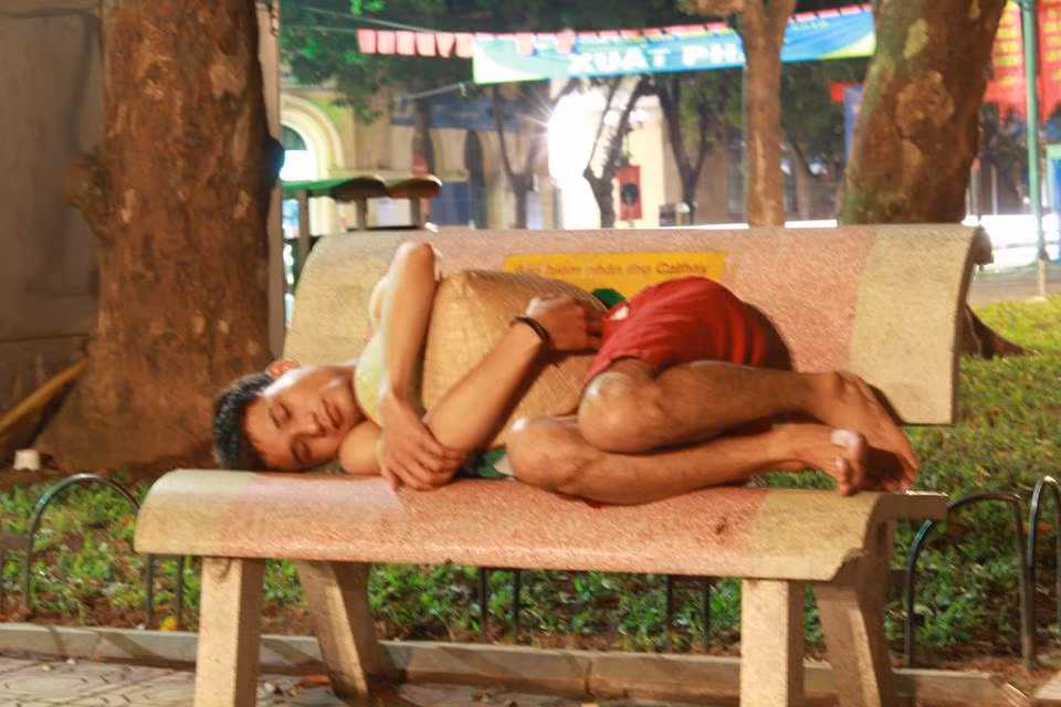 Gia lam an xin 2 ngay, Hoi truong thien nguyen phat hien dieu khong ngo-Hinh-2