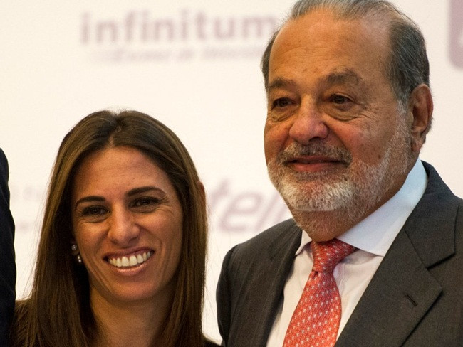 Mặc dù, ông vẫn duy trì kiểm soát tối đa với các công ty của mình nhưng ông đã giao nhiều trách nhiệm và ra quyết định cho 3 con trai và con rể.