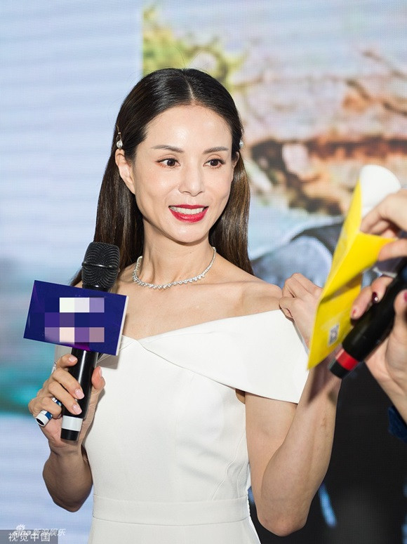 Biểu tượng sắc đẹp Cbiz bất chấp thời gian lộ mặt đơ như tượng sáp Bieu tuong sac dep Cbiz bat chap thoi gian lo mat do nhu tuong sap