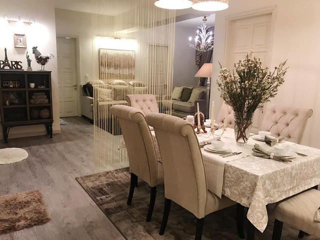 Sau đó, Quế Vân đã trang trí lại ngôi nhà theo phong cách châu Âu cổ điển. Cô tự lên ý tưởng thiết kế và sử dụng hoàn toàn đồ nội thất nhập khẩu từ Mỹ.