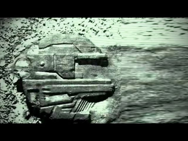 Kỳ vật biển Baltic: Dù là một UFO, dụng cụ chống tàu ngầm của Đức Quốc Xã, hay đơn giản chỉ là một khối đá bị kéo lê dưới đáy biển, kỳ vật biển Baltic có dạng đĩa đã thu hút được nhiều sự quan tâm. Một nhóm nhà thám hiểm người Thụy Điển cố thuyết phục mọi người rằng đây chỉ là một khối đá, nhưng nghiên cứu của họ làm dấy lên nhiều câu hỏi. Trước hết, bề mặt tảng đá không có dạng lớp chồng lớp như các khối đá nằm dưới đáy biển thường có. Thêm nữa, tảng đá có đường kính 60 này có nhiều rãnh, khối hộp và có vẻ như được dựng trên một cột cao 8 m. Ảnh: Discoveries of the Unknown Universe.