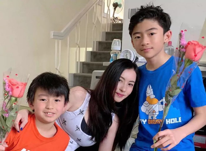 Truong Ba Chi khoe anh can mat con trai thu 3: 