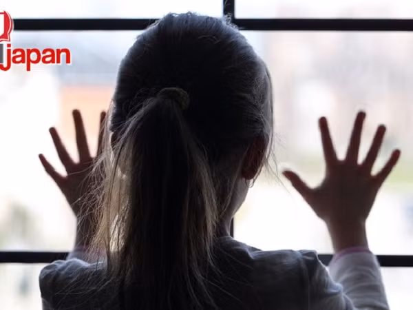 Be gai Nhat Ban bi bo de bao hanh den chet va buc thu bi an-Hinh-2