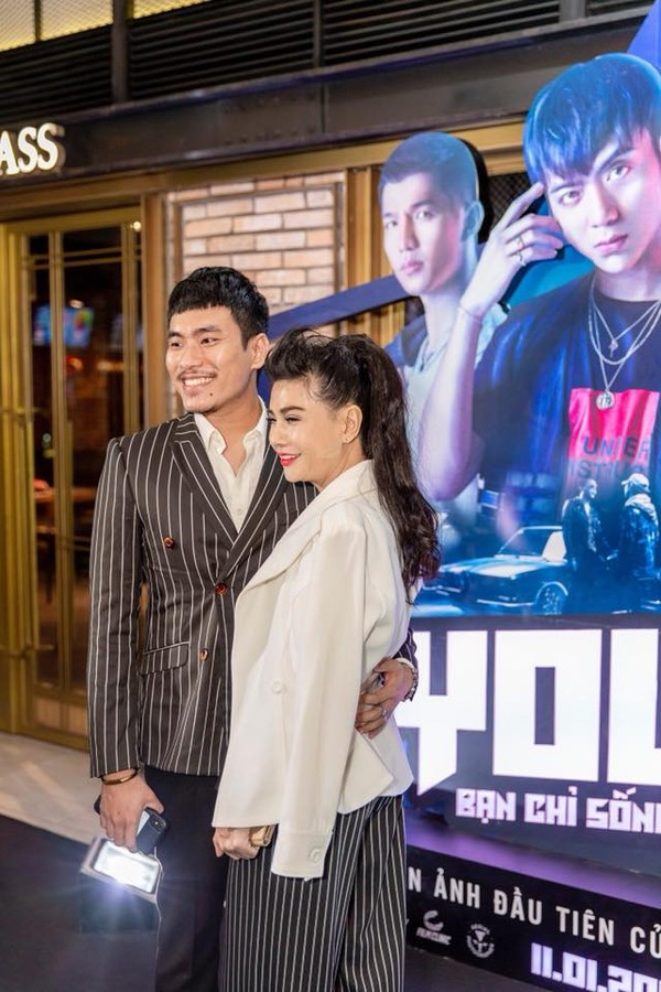 Soi ky net phu the cua Kieu Minh Tuan va Cat Phuong