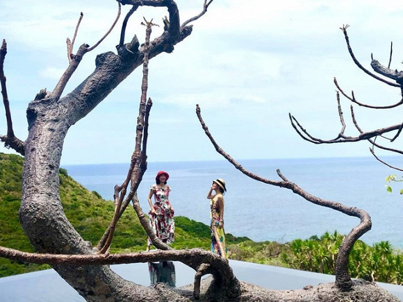 Bat ngo voi cuoc song hien tai cua 