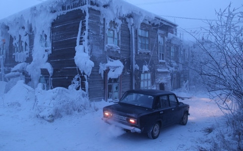 Bi kip nguoi Nga giup o to chay tot khi nhiet do tut xuong am 50 do C-Hinh-2